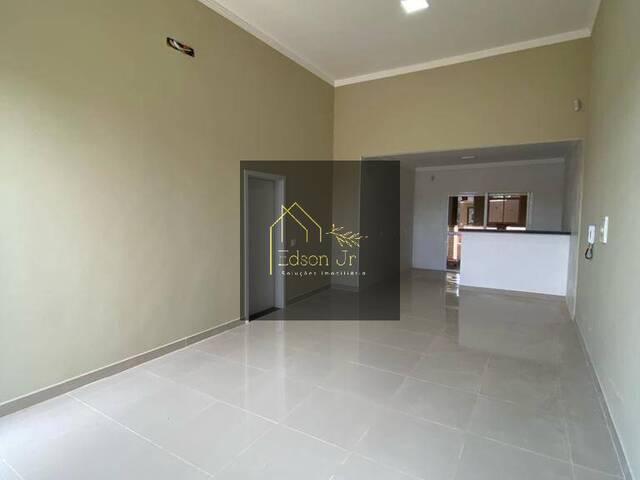 #82 - Casa para Venda em Itatiba - SP - 2