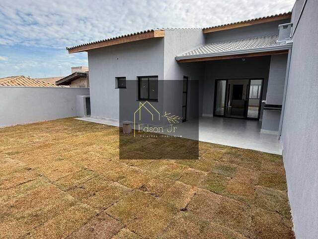 #6 - Casa para Venda em Itatiba - SP - 2